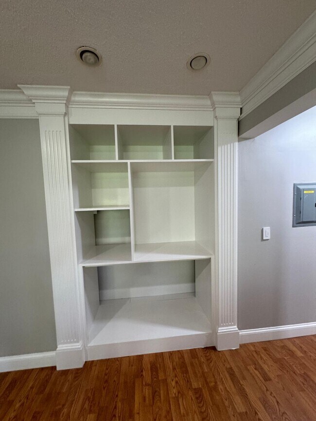 Building Photo - 38K Shrewsbury Green Dr
