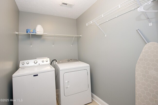 Building Photo - 285 Wheeling Dr