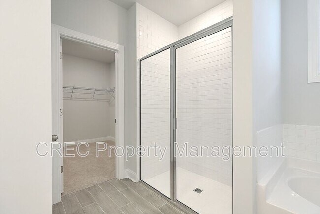 Building Photo - 166 Whaler Ave
