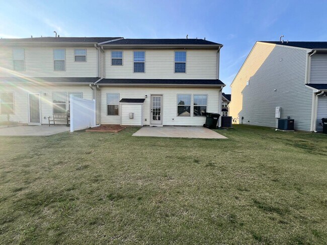 Building Photo - 26 Irvington Dr