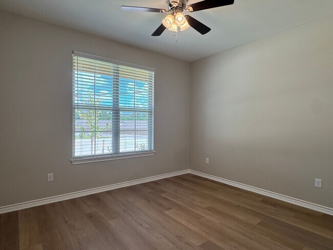 Building Photo - 3065 Guinn Farms Rd