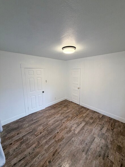 Building Photo - 1073 Myrtle Ave