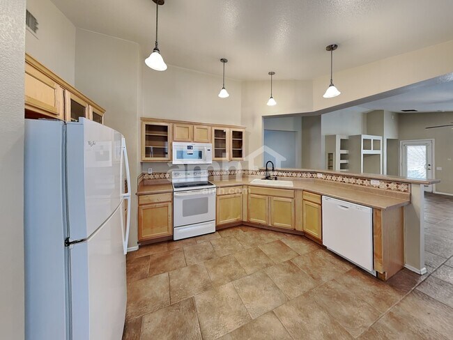 Building Photo - 3002 N 130th Ave