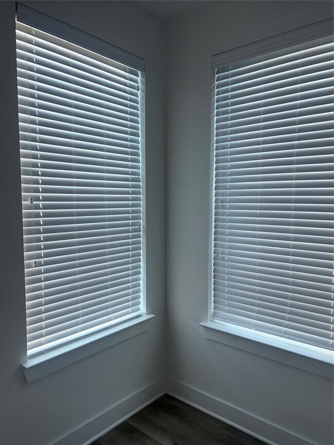 Building Photo - 4605 Lavatera St