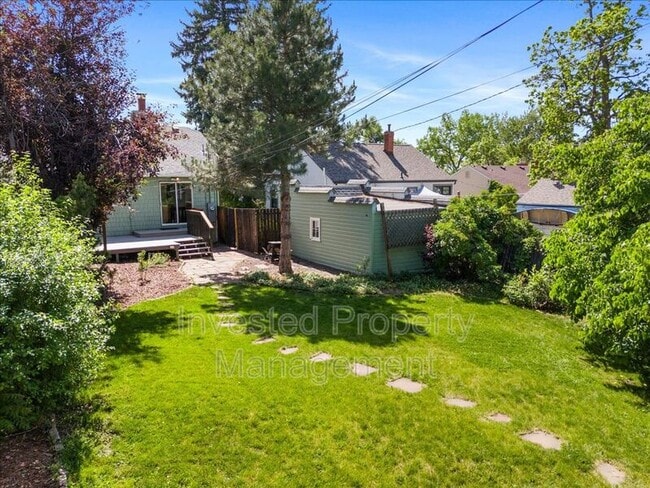 Building Photo - 3077 Benton St