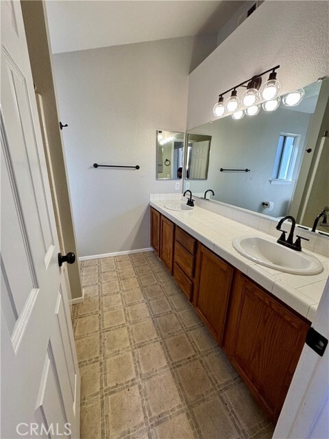 Building Photo - 2105 Villines Ave