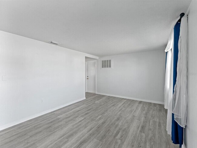 Building Photo - 4848 Picture Ave