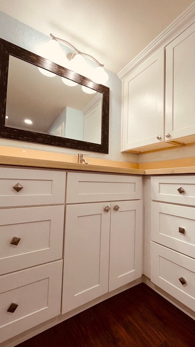 Building Photo - 515 N Jackson St