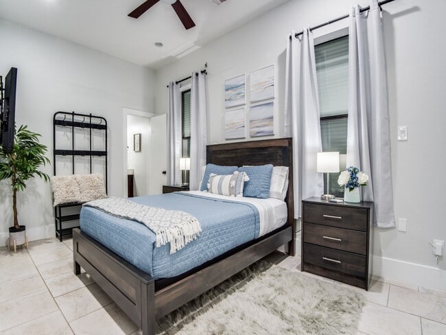 Building Photo - 1509 Holly St