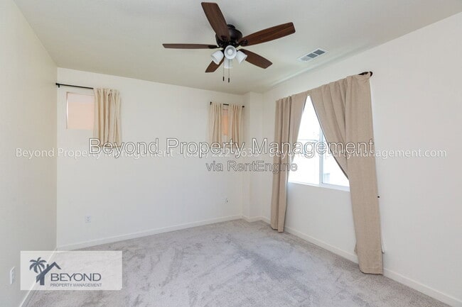 Building Photo - 5461 Seacliff Pl