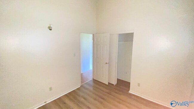 Building Photo - 3203 Delisa Cir NW