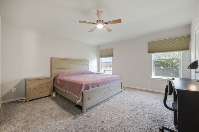 Building Photo - Charming 3-Bedroom with 2 Baths Cottonwood...