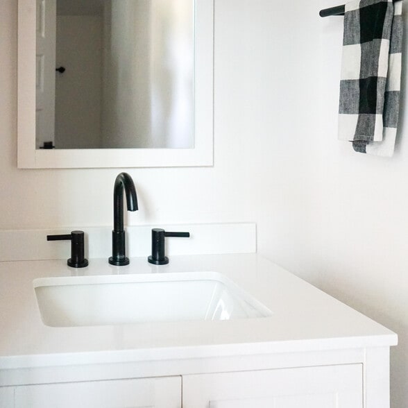 Half bath on the main floor makes it convenient to have guests and maintain your privacy. - 1003 Parkwood Ave