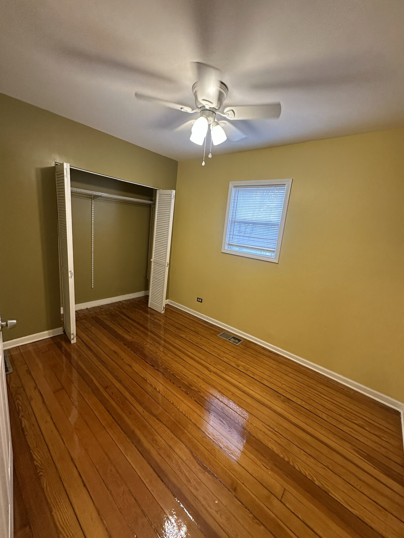 Building Photo - 8220 S Coles Ave