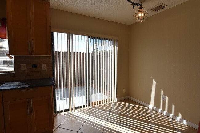 Building Photo - 3374 Cedar Springs Pl