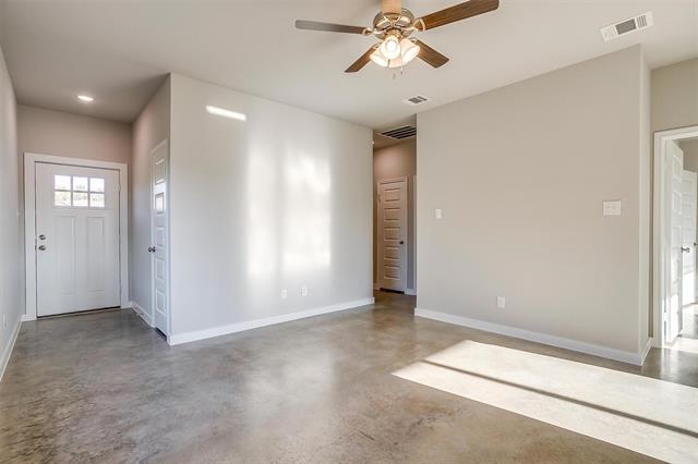 Building Photo - 609 Mesquite Dr