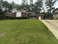 Building Photo - r6343