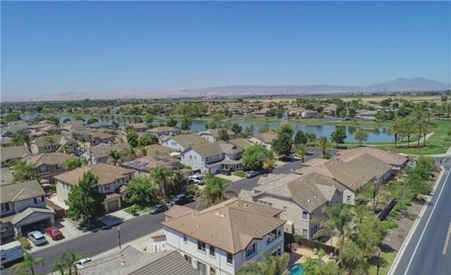 Building Photo - DREAMY 5 Bed/3 Bath OASIS - Discovery Bay