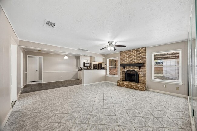 Building Photo - 10314 Sagerock Dr