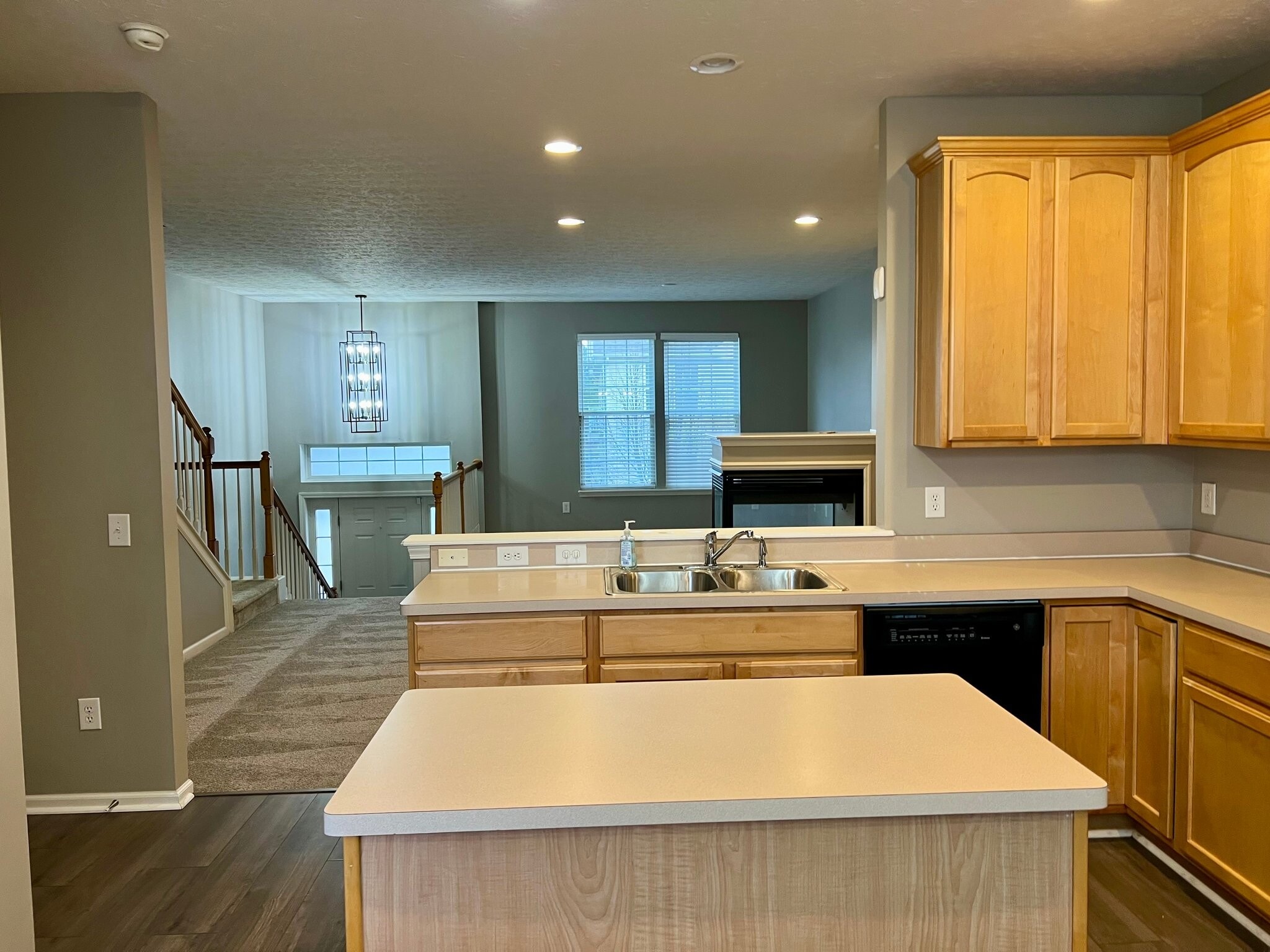 Building Photo - 13833 Willesden Cir