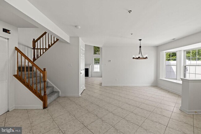 Building Photo - 124 Buckingham Way