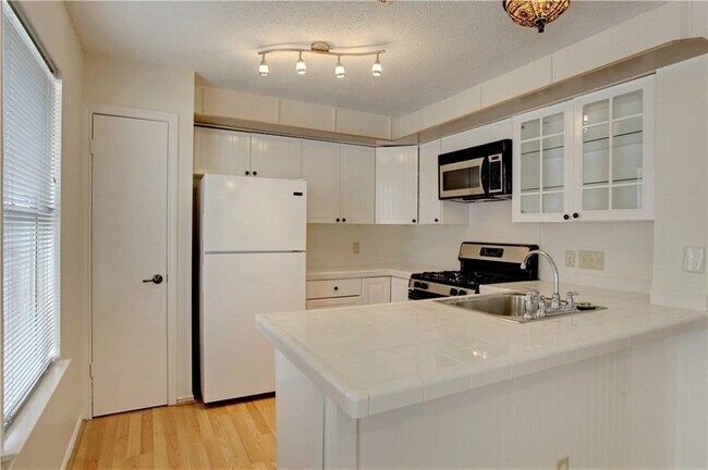 Building Photo - 5910 Jacob Glen