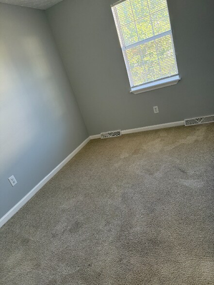 Building Photo - 36 Duiguid Dr