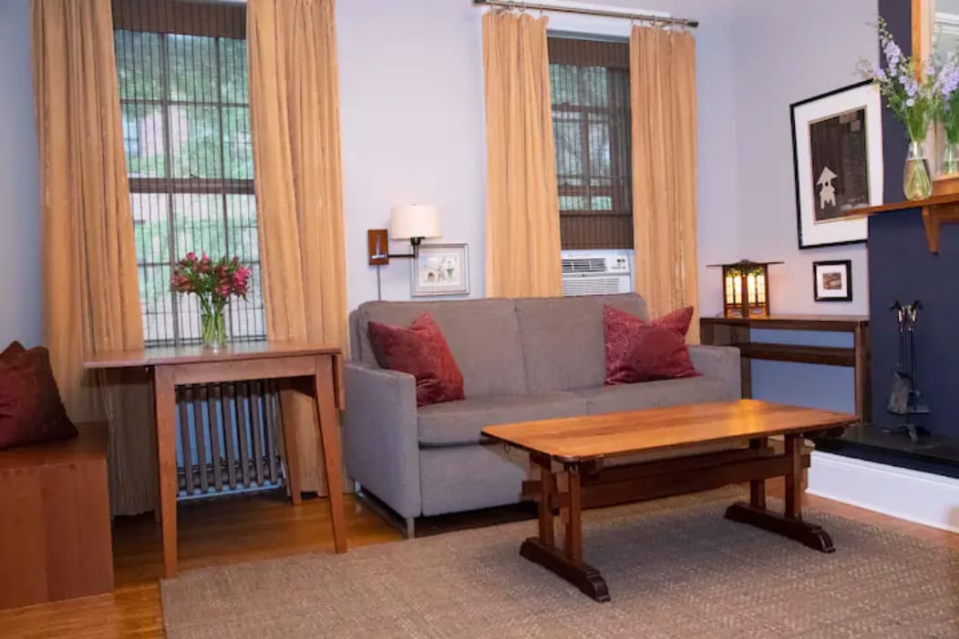 sofa bed in living room - 18 Schermerhorn St