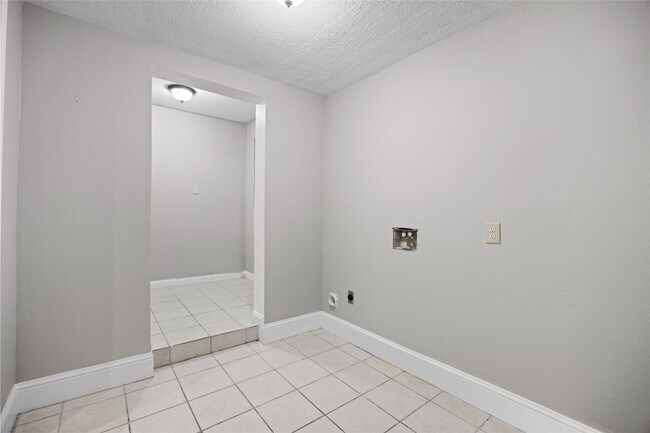 Building Photo - 4771 Teas Ct