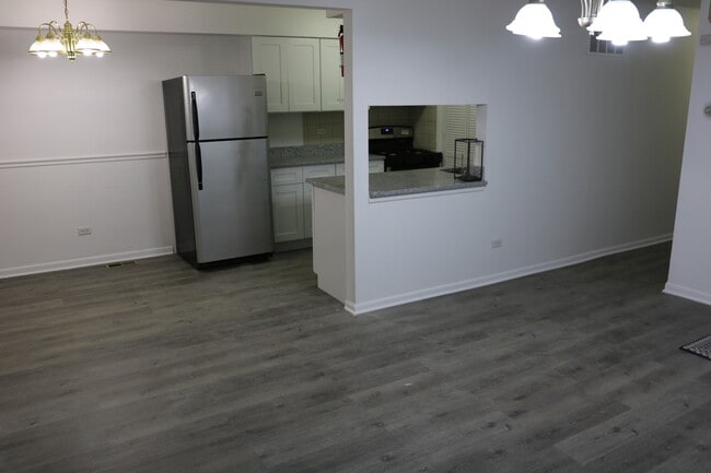 Building Photo - 20167 Ash Ln