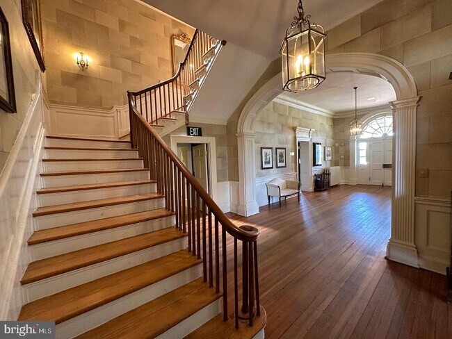 Building Photo - 43395 Briar Creek Terrace