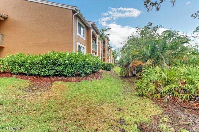 Building Photo - 1220 Wildwood Lakes Blvd