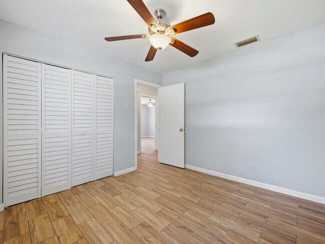 Building Photo - 3561 Oberon Ave