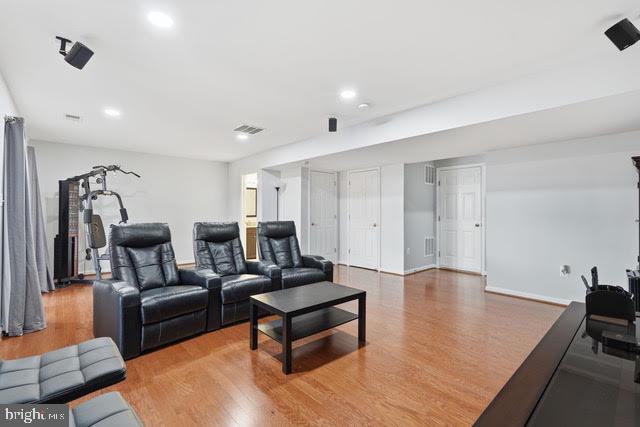 Building Photo - 43281 Goosefoot Square