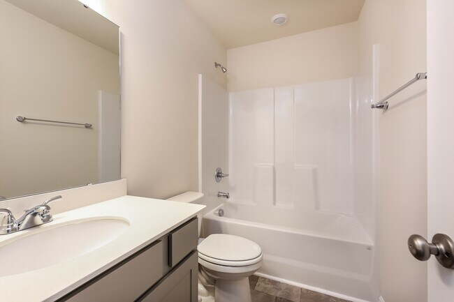 Building Photo - 704 Millsgate Cir