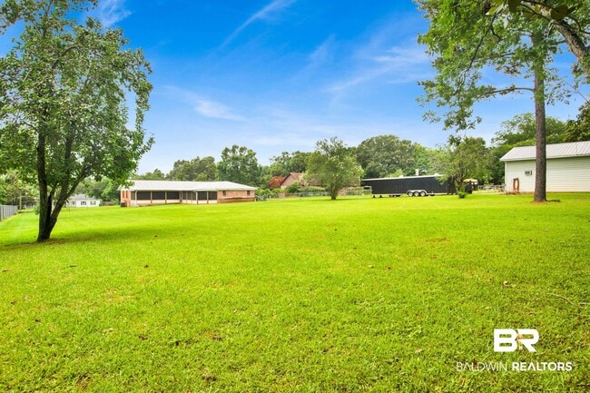 Building Photo - 11525 Brenda Rd