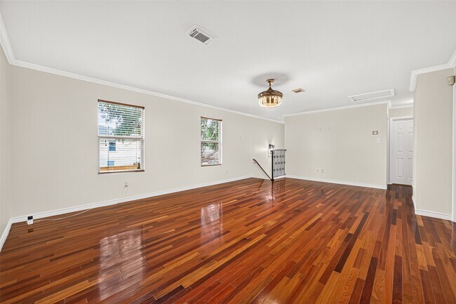 Building Photo - 20151 Pioneer Ridge Dr