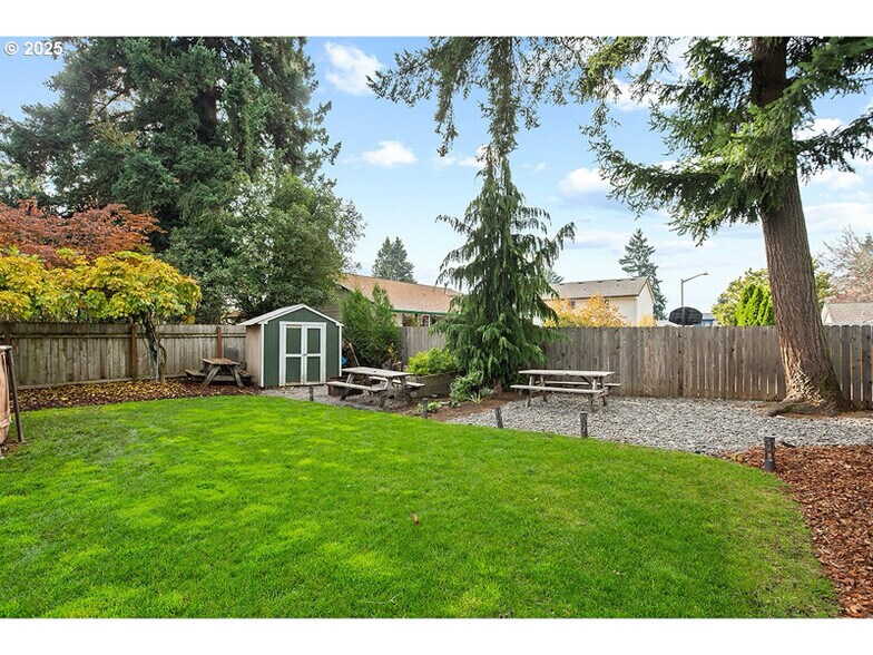 Building Photo - 4504 NE 131st Ave