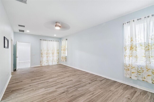 Building Photo - 11852 Gavin Ln