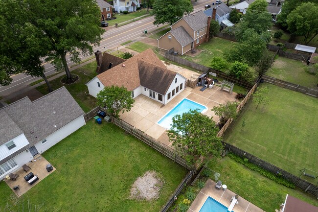 Building Photo - 1879 Corbin Rd