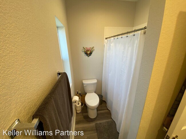 Building Photo - 4 br, 3 bath House - 4186 Orchid St