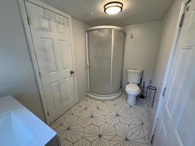 Building Photo - 227 Marveline Dr