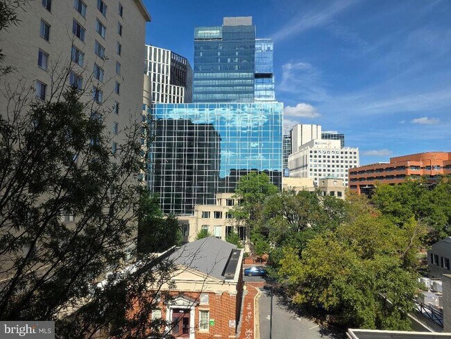 Building Photo - 7111 Woodmont Ave