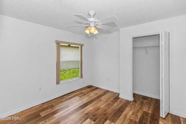 Building Photo - 342 Dahoon Holly Dr