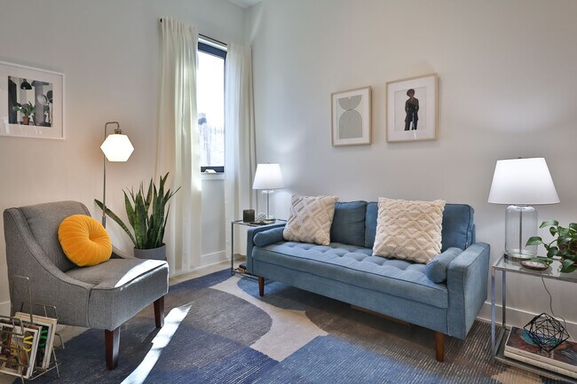 Building Photo - 2541 Turner St