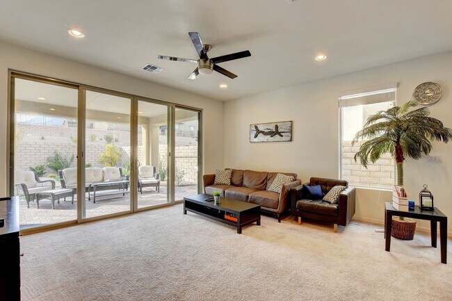 Building Photo - 47 Berneri Dr