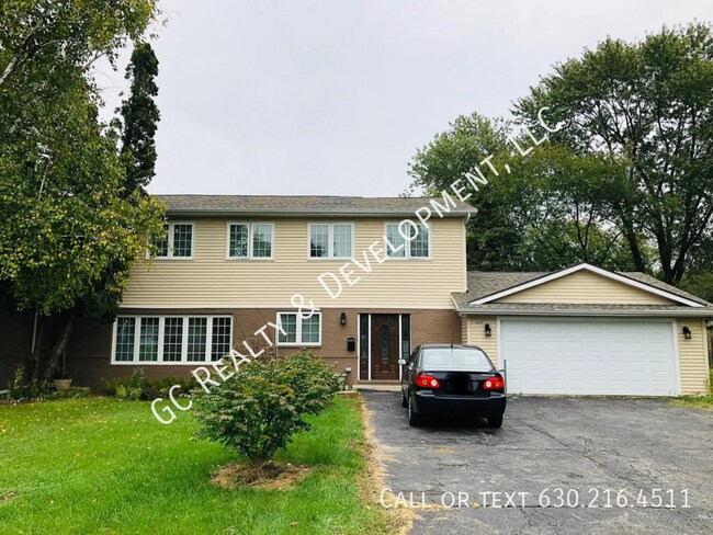 Primary Photo - ***FULLY UPDATED HOFFMAN ESTATES HOME / BI...