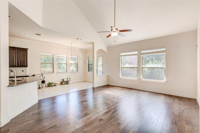 Building Photo - 15517 Bended Knee Dr