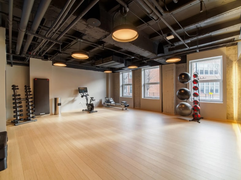 Building Photo - 152 N Ashland Ave