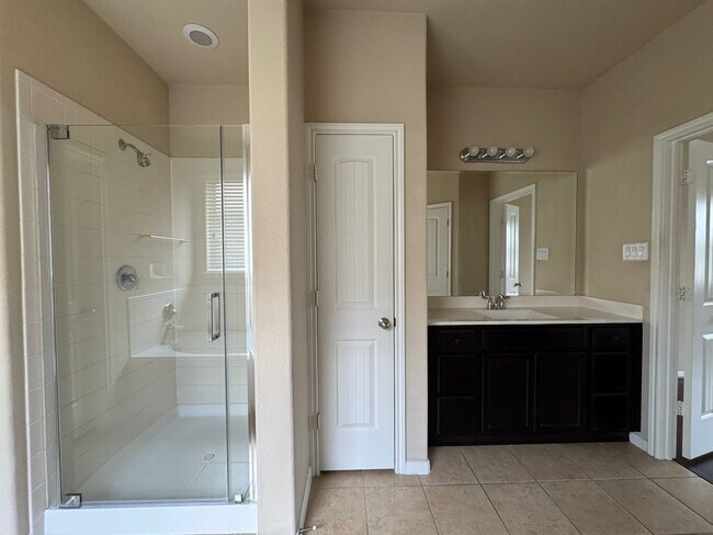 Building Photo - 19038 W Windhaven Terrace Trail